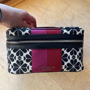 Kate spade flower jacquard toiletry kit